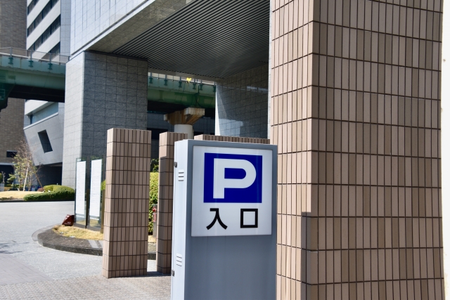 【駐車場・アクセス】車で行くなら知っておきたい「満車回避」の裏ワザ